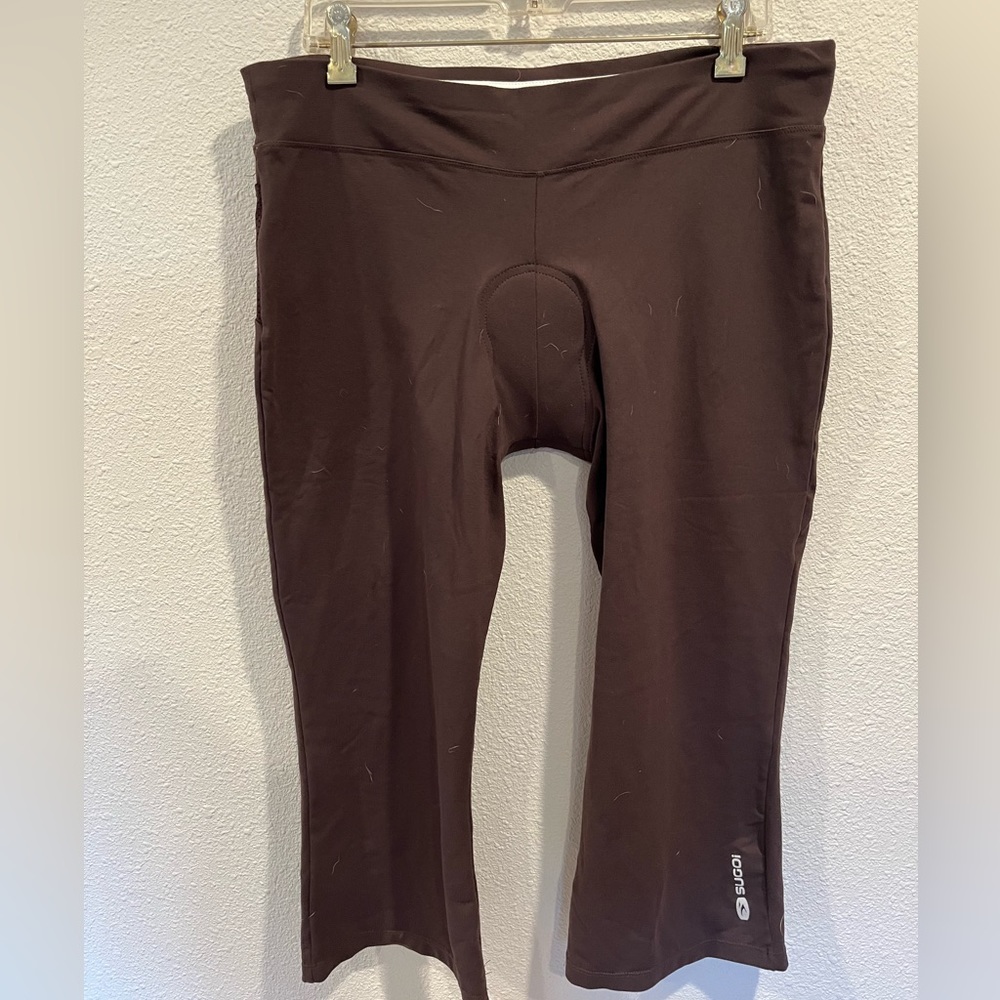 Sugoi padded bike pants. Calf length.
